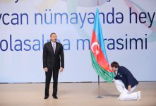 Azerbaijani President and his spouse attend seeing off ceremony of Olympic athletes (PHOTO)