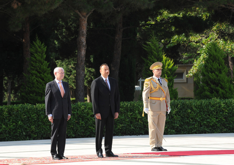 Head of European Council officially welcomed in Azerbaijan
