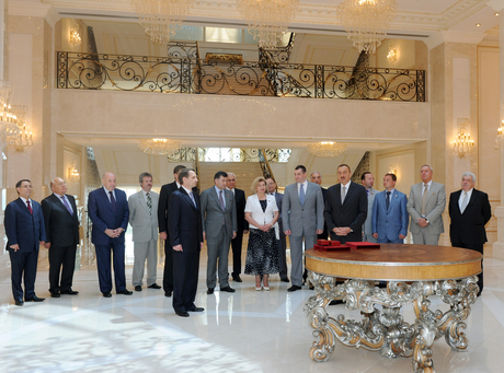 Azerbaijan`s President receives Russian delegation led by chairman of State Duma (PHOTO)