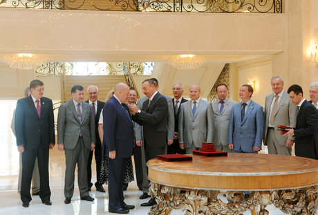 Azerbaijan`s President receives Russian delegation led by chairman of State Duma (PHOTO)