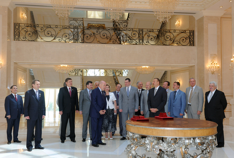 Azerbaijan`s President receives Russian delegation led by chairman of State Duma (PHOTO)