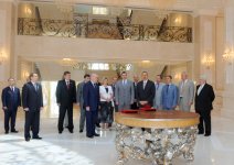 Azerbaijan`s President receives Russian delegation led by chairman of State Duma (PHOTO)