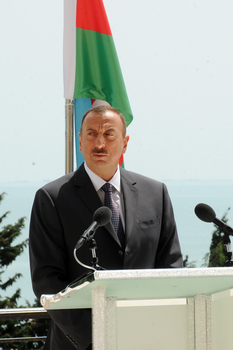 Azerbaijani and Tajik presidents make joint press statements