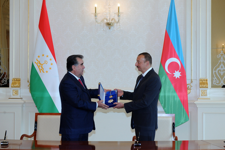 Awarding ceremony of Azerbaijani and Tajik presidents held (PHOTO)