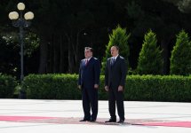Tajik President officially welcomed in Azerbaijan (PHOTO)