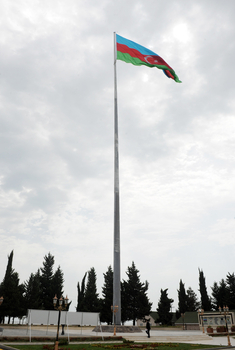 Azerbaijani President gets acquainted with Flag Square in Lankaran region (PHOTO)