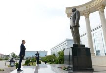 Azerbaijani president arrives in country’s Lankaran region (PHOTO)