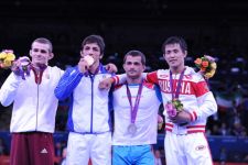 President Ilham Aliyev watched the action in Greco-roman wrestling at the London Olympics (PHOTO)