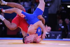 President Ilham Aliyev watched the action in Greco-roman wrestling at the London Olympics (PHOTO)