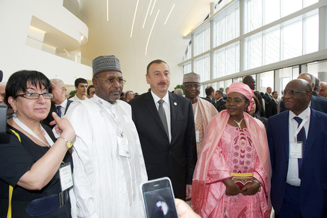 Azerbaijani President and his spouse attend Crans Montana Forum in Baku (PHOTO)