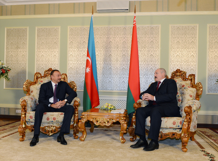 Presidents of Azerbaijan and Belarus meet one-on-one (PHOTO)