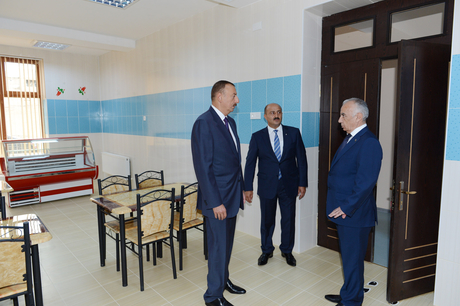 President Ilham Aliyev opens secondary school and kindergarten (PHOTO)