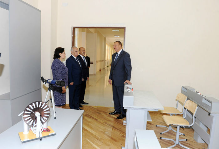 Azerbaijani President inspects Intellect school-lyceum and secondary school in Baku (PHOTO)
