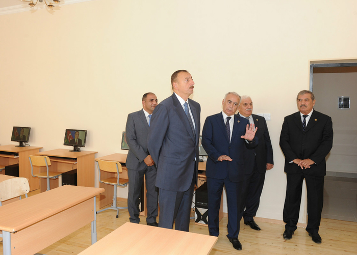 Azerbaijani President inspects Intellect school-lyceum and secondary school in Baku (PHOTO)