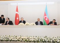 Azerbaijan, Turkey sign eight bilateral documents (PHOTO)