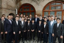 Azerbaijani President, Turkish PM visit Cuma Mosque in Sheki (PHOTO)