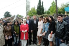 Azerbaijani President, Turkish PM get acquainted with Palace of Sheki Khans (PHOTO)