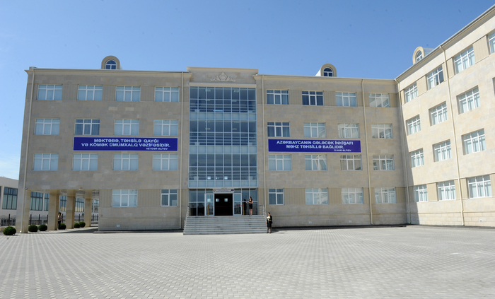 President Ilham Aliyev opens new building of school No 328 in Baku (PHOTO)