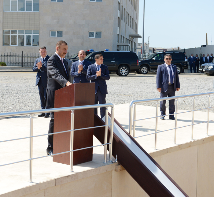 President Ilham Aliyev lays foundation stone for kindergarten in Baku (PHOTO)