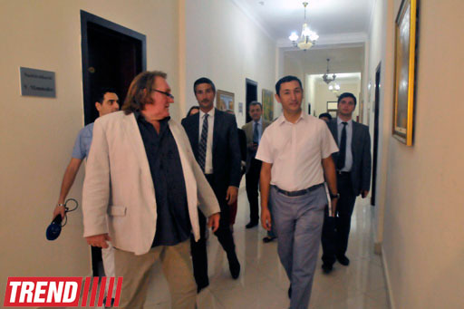 World-renowned actor attends contract signing ceremony on Azerbaijanfilm studio reconstruction in Baku (PHOTO)
