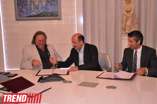 World-renowned actor attends contract signing ceremony on Azerbaijanfilm studio reconstruction in Baku (PHOTO)