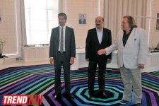 World-renowned actor attends contract signing ceremony on Azerbaijanfilm studio reconstruction in Baku (PHOTO)