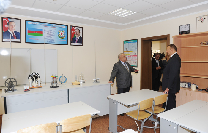 President Ilham Aliyev opens newly reconstructed school No 18 in Baku on Knowledge Day (PHOTO)