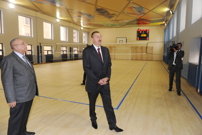 President Ilham Aliyev opens newly reconstructed school No 18 in Baku on Knowledge Day (PHOTO)