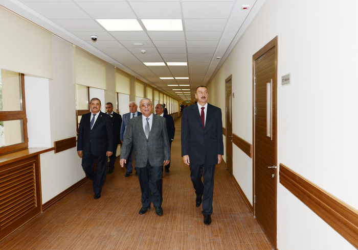 President Ilham Aliyev opens newly reconstructed school No 18 in Baku on Knowledge Day (PHOTO)