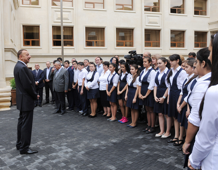 President Ilham Aliyev opens newly reconstructed school No 18 in Baku on Knowledge Day (PHOTO)