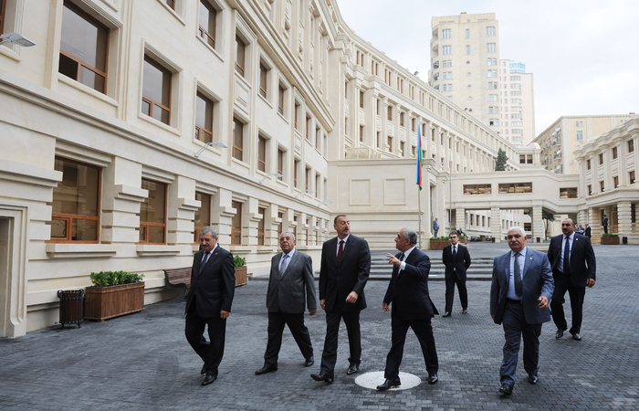 President Ilham Aliyev opens newly reconstructed school No 18 in Baku on Knowledge Day (PHOTO)