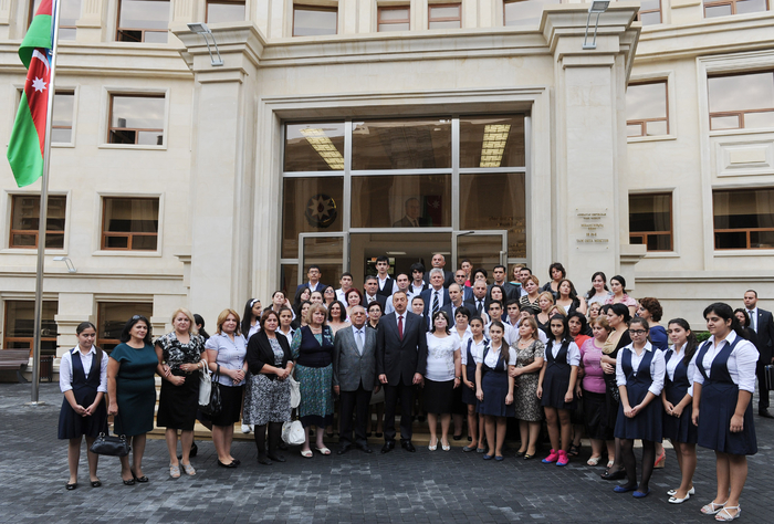 President Ilham Aliyev opens newly reconstructed school No 18 in Baku on Knowledge Day (PHOTO)