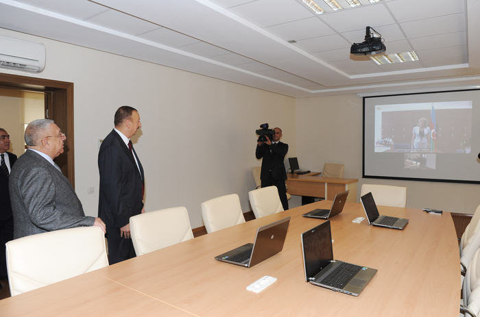 President Ilham Aliyev opens newly reconstructed school No 18 in Baku on Knowledge Day (PHOTO)