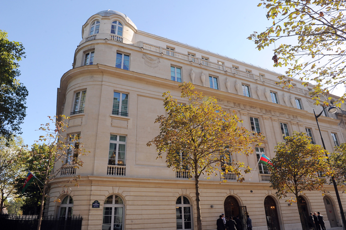 Azerbaijani President attends opening of Azerbaijani Cultural Center in Paris (PHOTO)