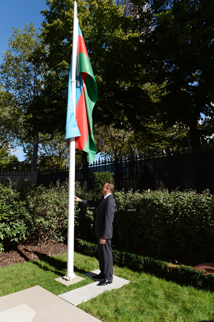 Azerbaijani President attends opening of Azerbaijani Cultural Center in Paris (PHOTO)