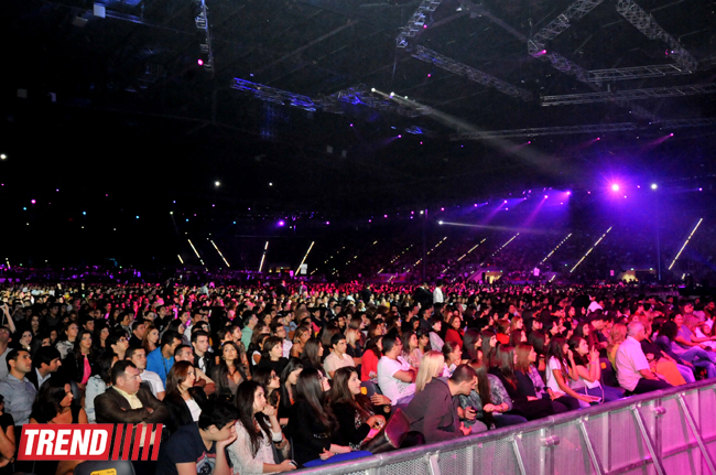 Rihanna presented fantastic show in Baku (PHOTO)