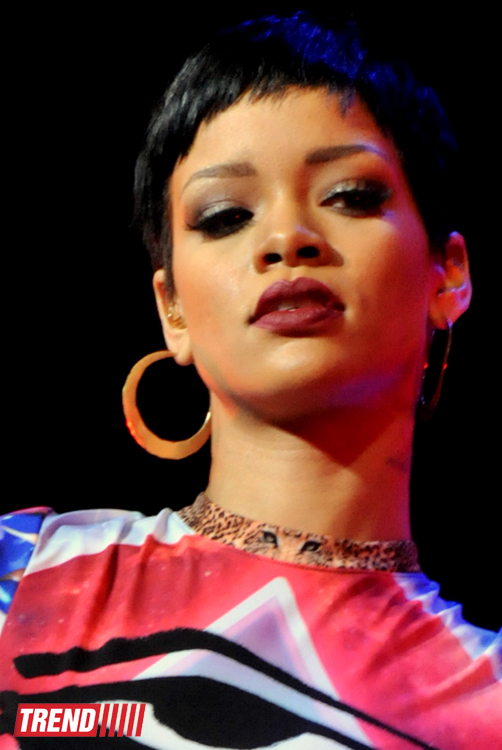 Rihanna presented fantastic show in Baku (PHOTO)