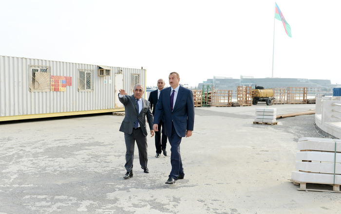 President Ilham Aliyev inspects redevelopment work at National Flag Square and adjacent area (PHOTO)