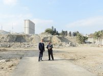 President Ilham Aliyev inspects redevelopment work at National Flag Square and adjacent area (PHOTO)