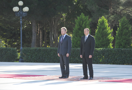 Chairman of Presidency of Bosnia and Herzegovina officially welcomed to Azerbaijan (PHOTO)