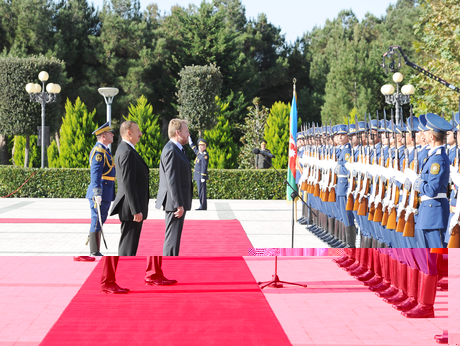 Chairman of Presidency of Bosnia and Herzegovina officially welcomed to Azerbaijan (PHOTO)