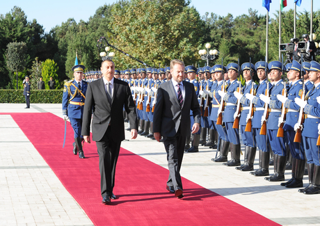 Chairman of Presidency of Bosnia and Herzegovina officially welcomed to Azerbaijan (PHOTO)