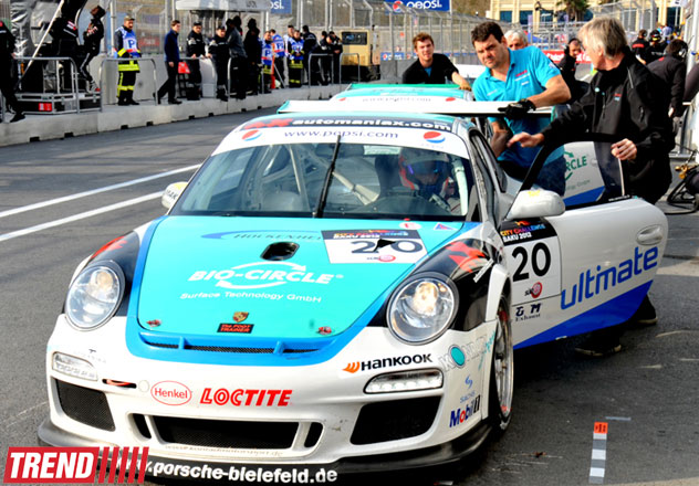 Qualifying session of City Challenge car race starts in Baku (PHOTO)