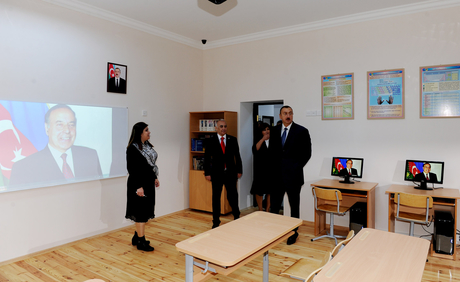 President Ilham Aliyev gets acquainted with reconstructed School 173 of capital’s Yasamal District (PHOTO)