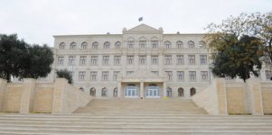 President Ilham Aliyev gets acquainted with reconstructed School 173 of capital’s Yasamal District (PHOTO)