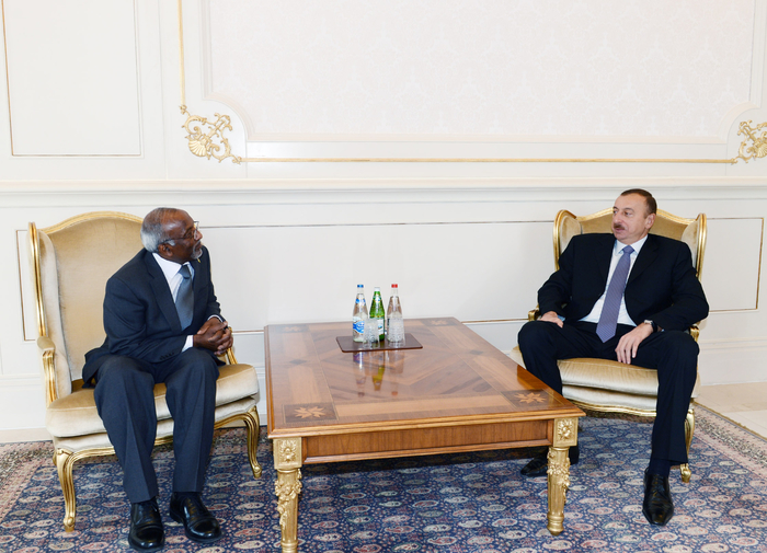 Azerbaijani President receives credentials from ambassadors of several countries (PHOTO) (UPDATE)