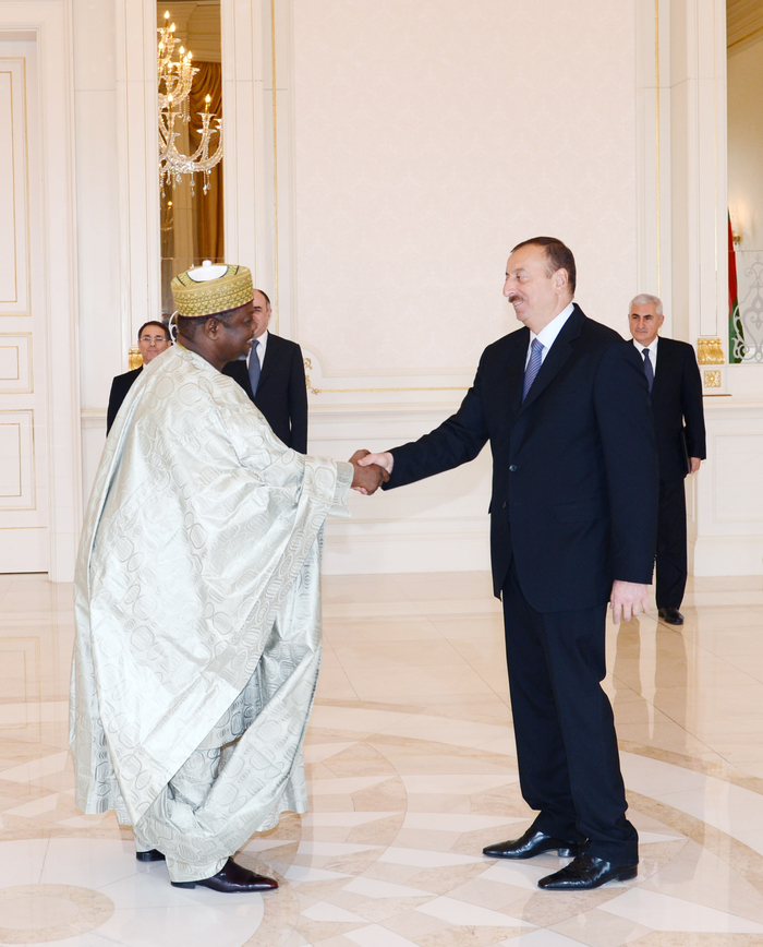 Azerbaijani President receives credentials from ambassadors of several countries (PHOTO) (UPDATE)
