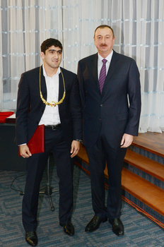 Azerbaijani President and his spouse attended National Olympic Committee`s award-giving ceremony (PHOTO)