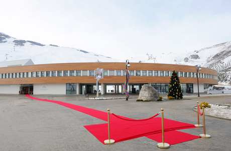 Azerbaijani President opens Zirva hotel in Shahdag winter and summer tourism complex (PHOTO)
