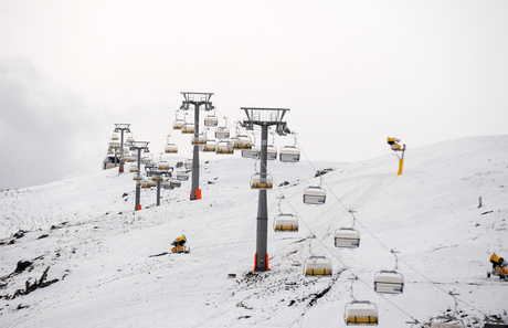 Azerbaijani President opens Zirva hotel in Shahdag winter and summer tourism complex (PHOTO)
